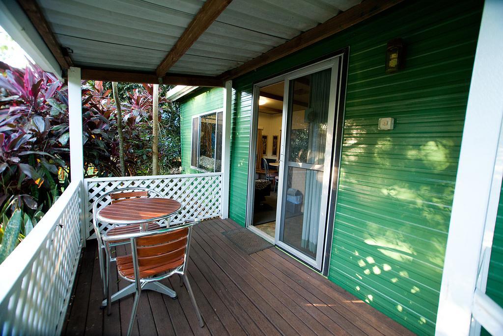 Lake Eacham Tourist Park & Cabins Rum bild