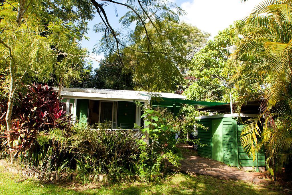 Lake Eacham Tourist Park & Cabins Rum bild